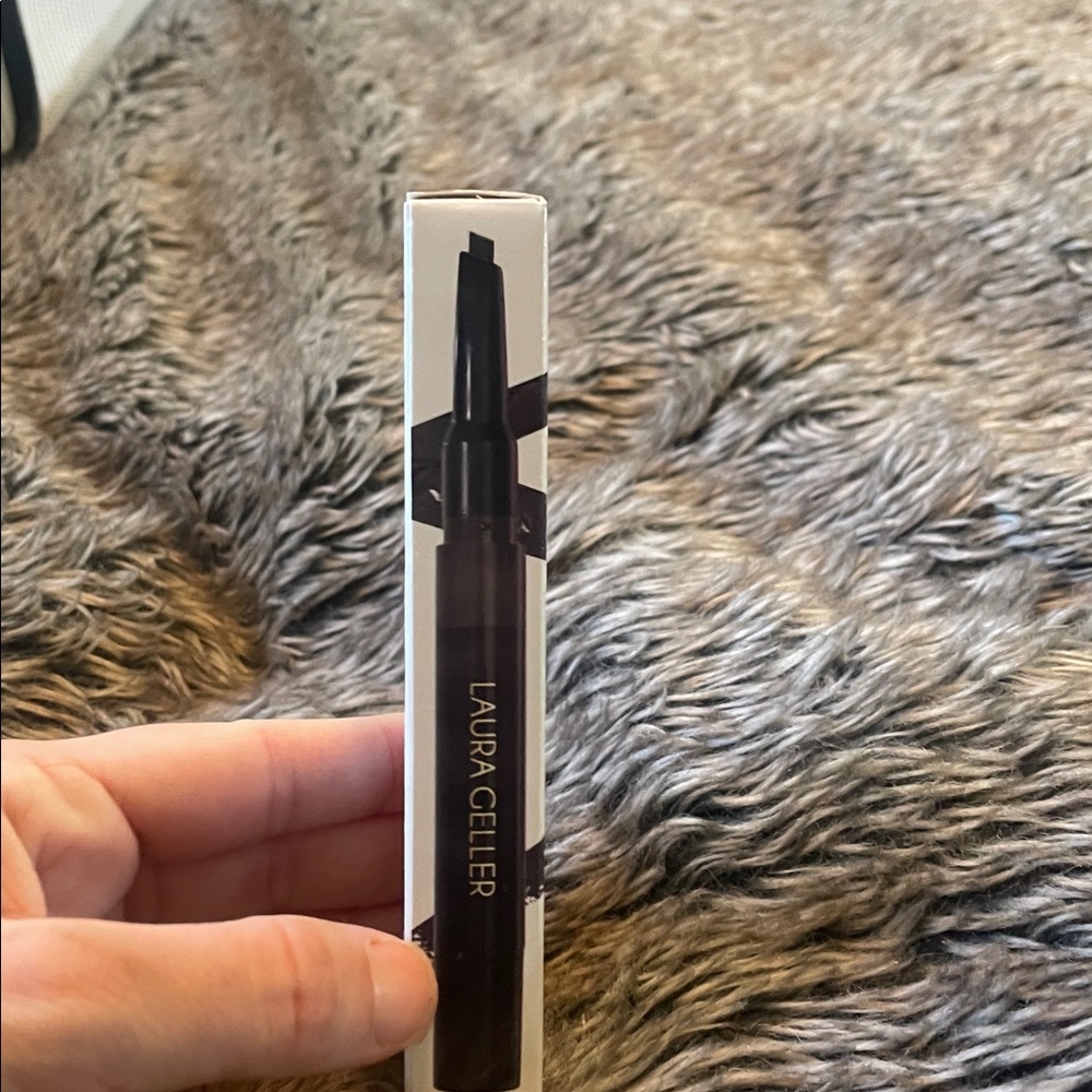 Laura Geller Sculpt-n-Stay Brow Pencil and Gel - White and Gold FINAL PRICE! - Picture 3 of 6